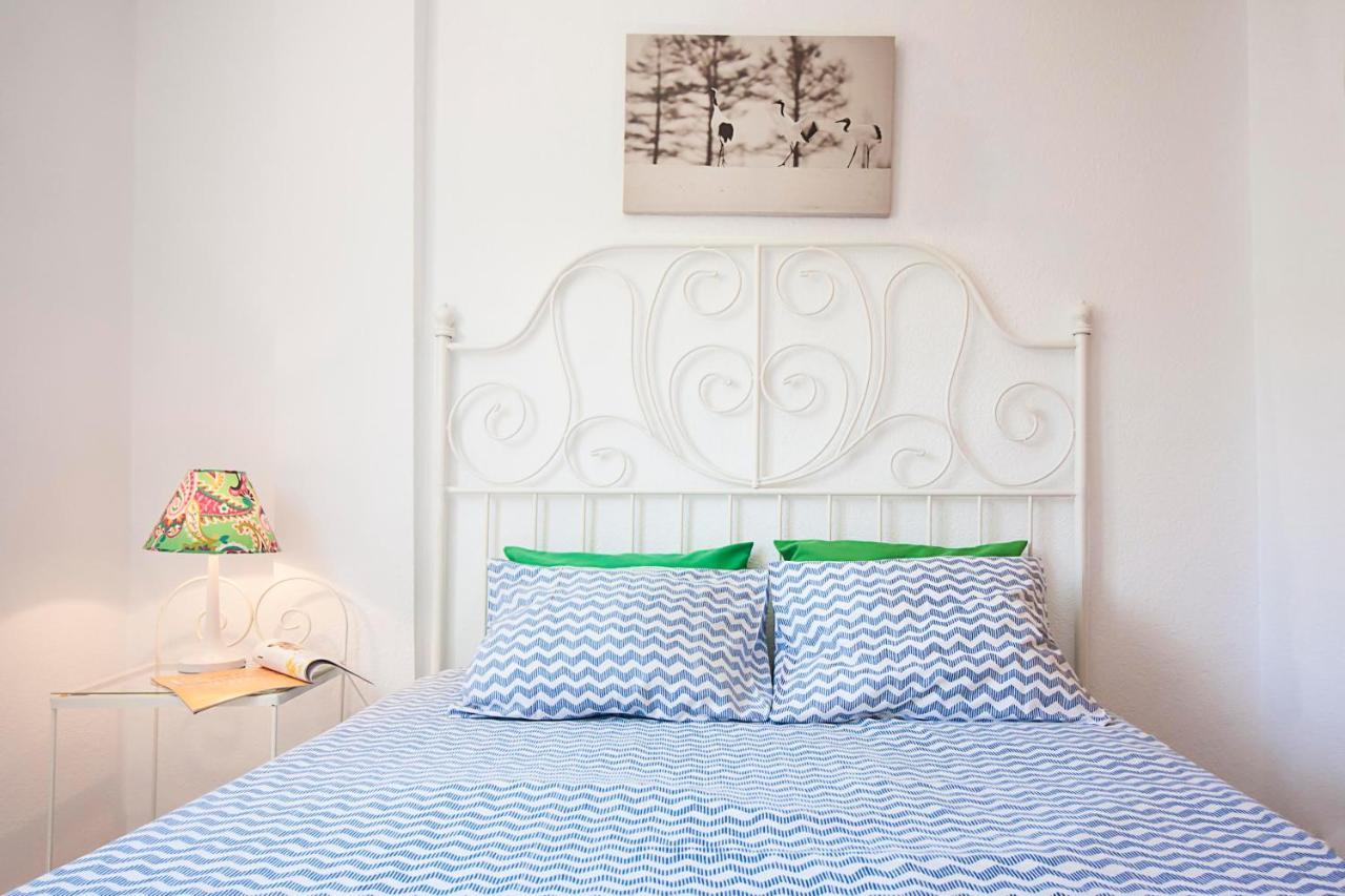 Camas Apartments! Малага Екстериор снимка