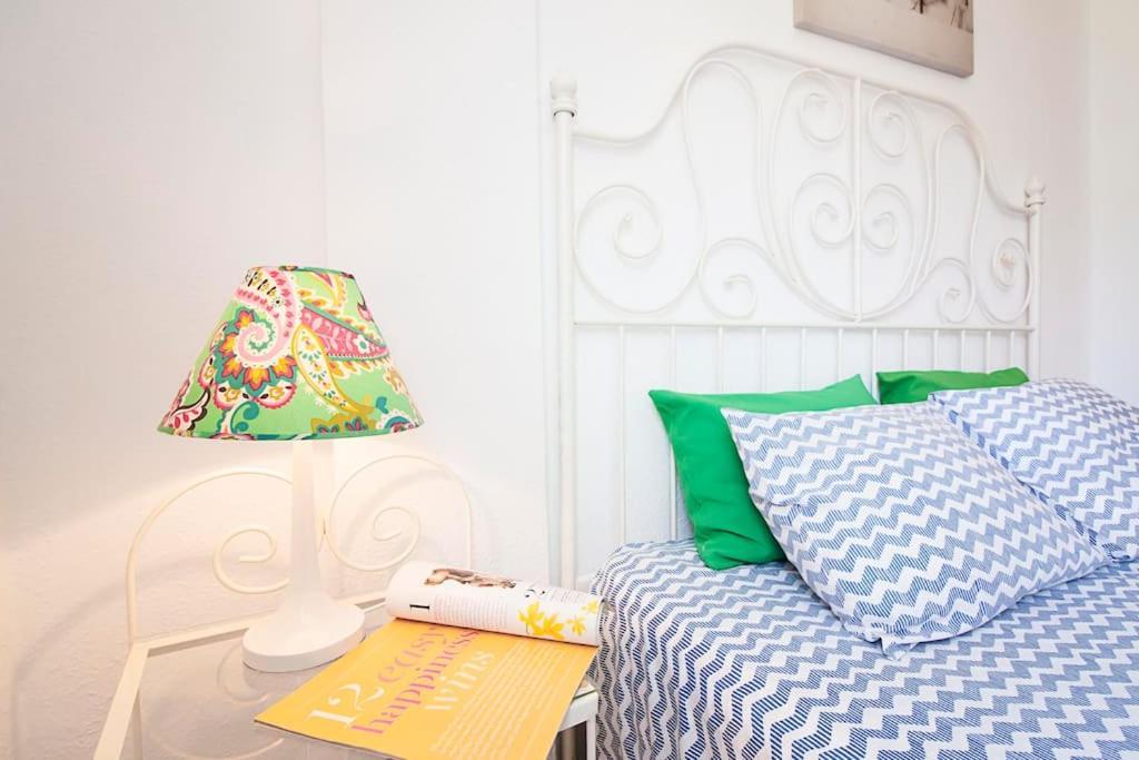 Camas Apartments! Малага Екстериор снимка